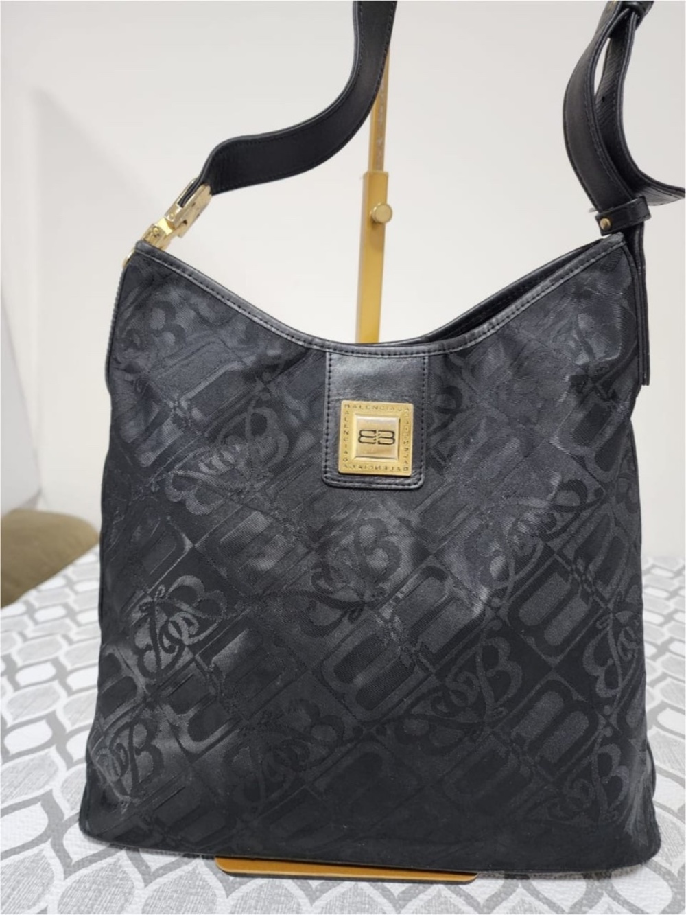 Authentic Balenciaga Vintage Monogram Shoulder Bag Black - Picture 8 of 11